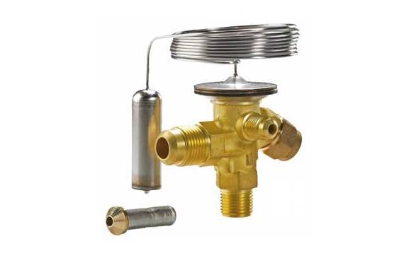 膨胀阀检漏.jpg 膨胀阀检漏.jpg