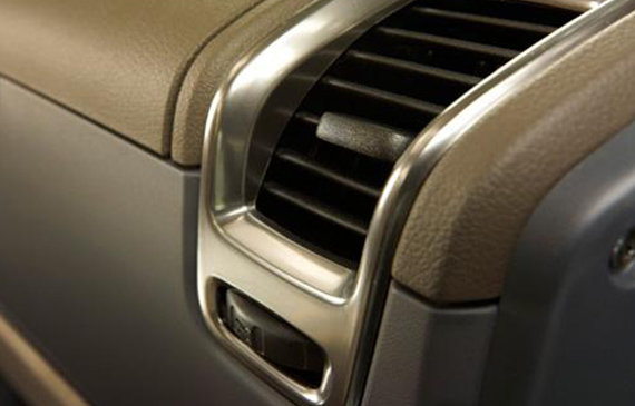 汽车空调检漏.jpg 汽车空调检漏.jpg