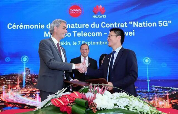 华为创始人任正非在接受英国《金融时报》采访.jpg 华为创始人任正非在接受英国《金融时报》采访.jpg