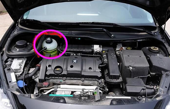 汽车水箱检漏.jpg 汽车水箱检漏.jpg