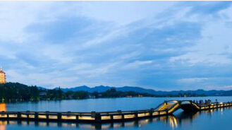 空调制冷测漏机灵敏度可达到5*10-7 MBAR L/S 空调制冷测漏机灵敏度可达到5*10-7 MBAR L/S